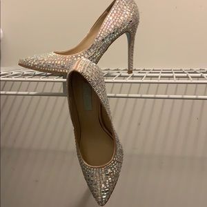 Betsy Johnson SB ARIEL heels